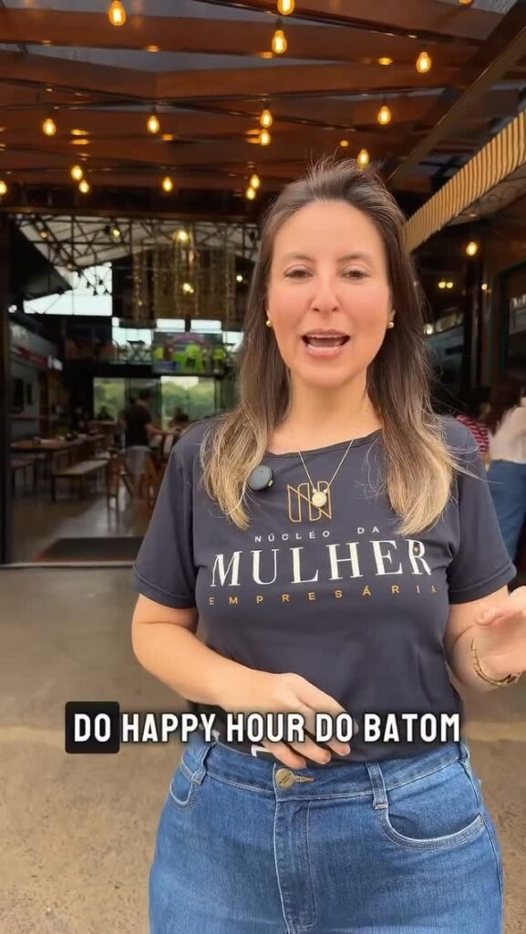 Previsão de uma noite agradável para segunda dia 19/10! E nós esperamos todas vocês no Happy Hour do Batom, no Pátio Barley 🦋 💄 O que está incluso no ingresso: • rodada de negócios com mulheres empresárias • network com mulheres ativas na sociedade • chopp liberado • comida de boteco • e um pagodinho para finalizar a segunda feira! ✨ 🌺 Ingresso 🌺 Primeiro lote R$ 200 Segundo lote R$ 220 Entre em contato com a ACEFB para comprar o seu ingresso. Rua Peru 1213 Miniguaçu ou fone 46 3905-1450 no horário comercial #franciscobeltrao #calendariodeeventosfb #acefb #eventosfb #happyhourfb
